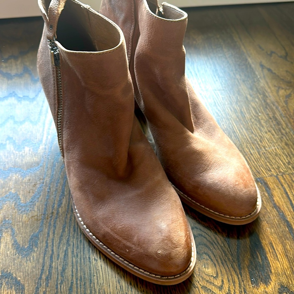 Sam Edelman tan booties